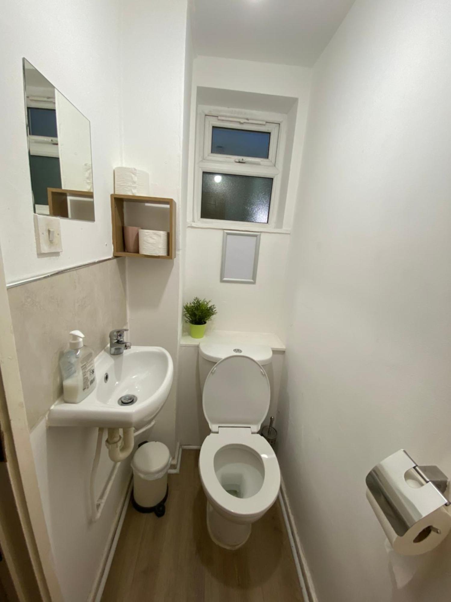 Fabulous Private Bedrooms Near Euston Station, Central Лондон Екстер'єр фото