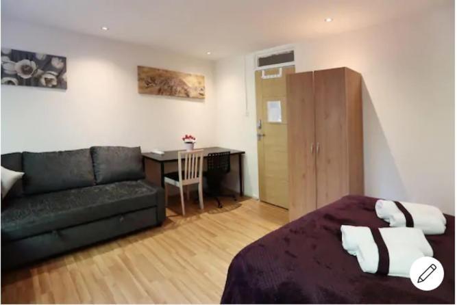 Fabulous Private Bedrooms Near Euston Station, Central Лондон Екстер'єр фото