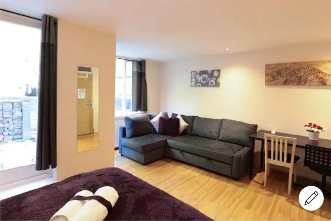 Fabulous Private Bedrooms Near Euston Station, Central Лондон Екстер'єр фото