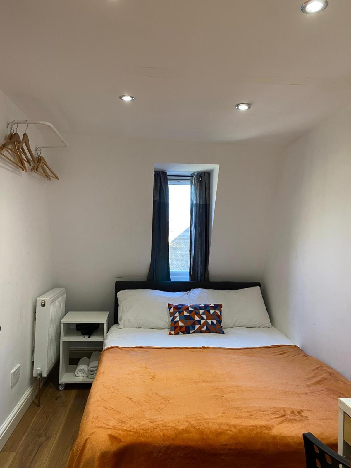 Fabulous Private Bedrooms Near Euston Station, Central Лондон Екстер'єр фото