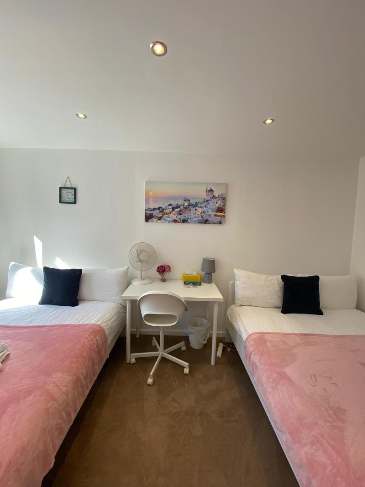 Fabulous Private Bedrooms Near Euston Station, Central Лондон Екстер'єр фото