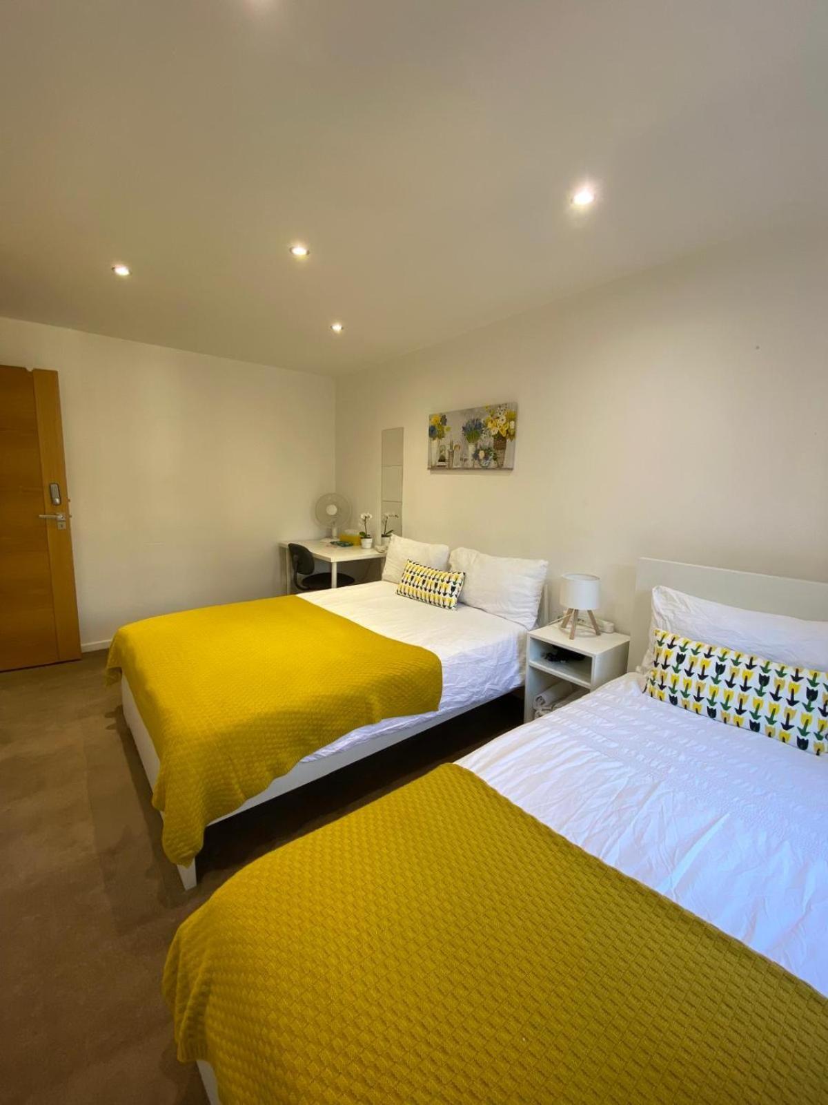 Fabulous Private Bedrooms Near Euston Station, Central Лондон Екстер'єр фото