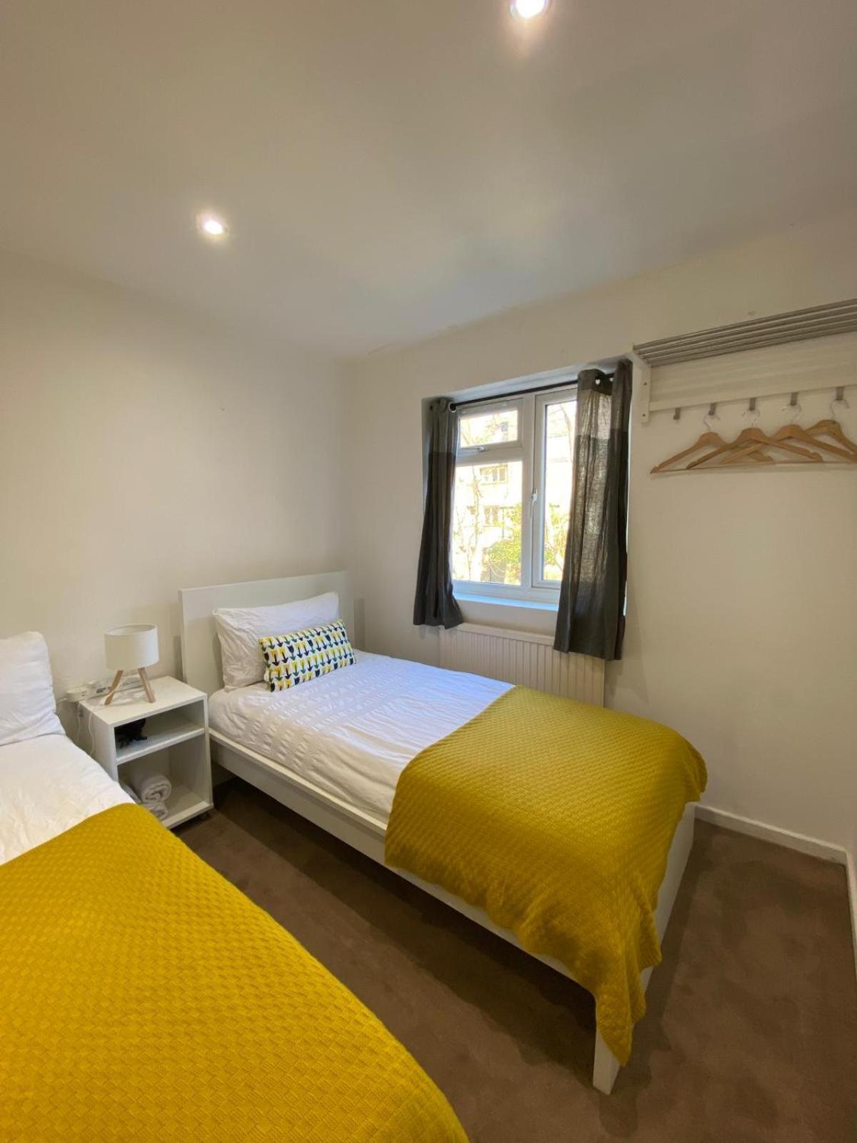 Fabulous Private Bedrooms Near Euston Station, Central Лондон Екстер'єр фото