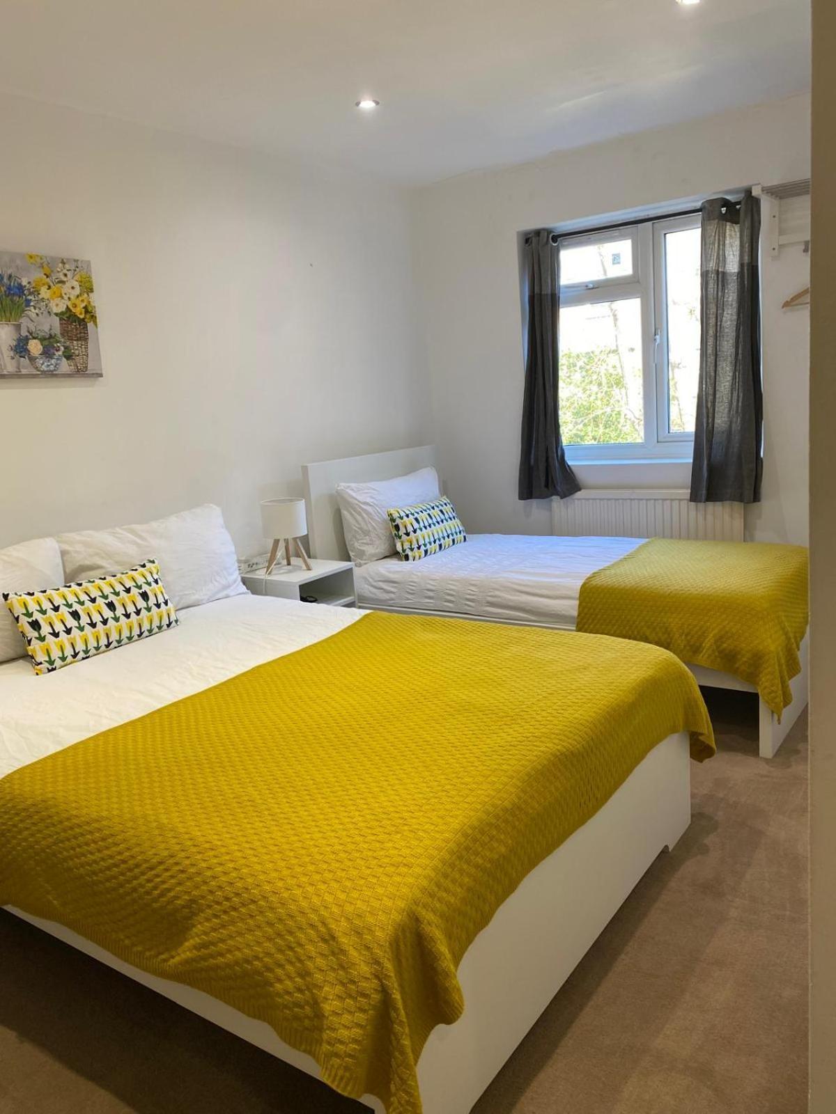 Fabulous Private Bedrooms Near Euston Station, Central Лондон Екстер'єр фото