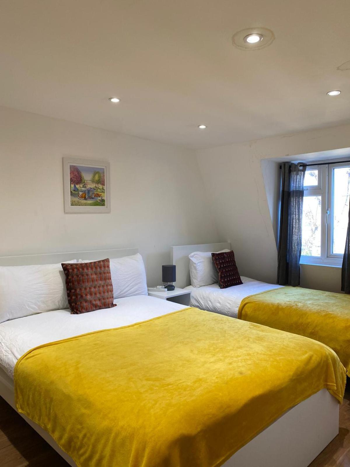 Fabulous Private Bedrooms Near Euston Station, Central Лондон Екстер'єр фото